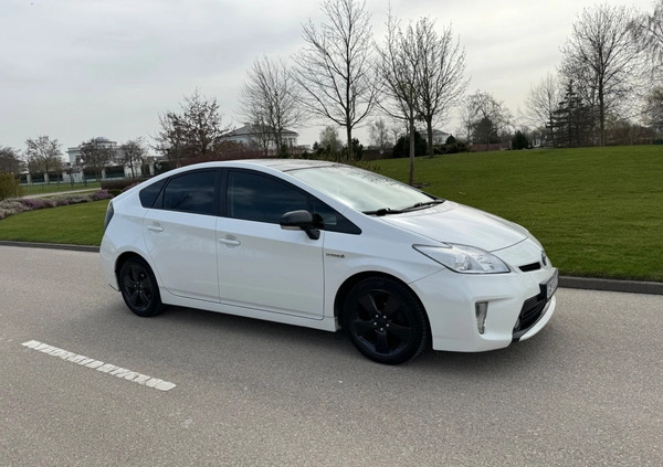 Toyota Prius cena 39900 przebieg: 270000, rok produkcji 2012 z Sulechów małe 137